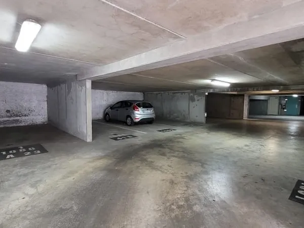 Parking 14 m²