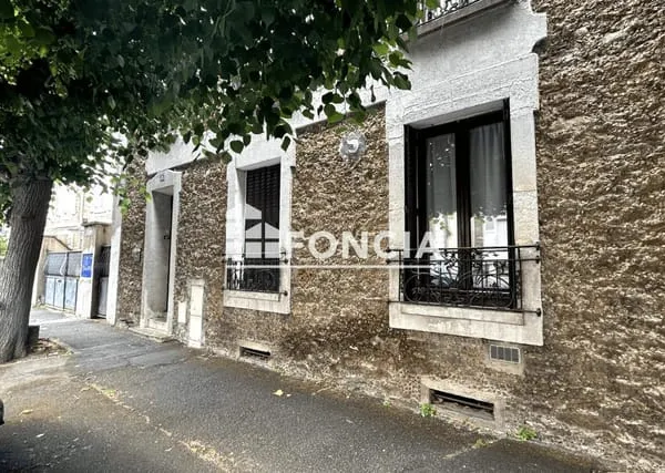CORBEIL - Immeuble en centre ville