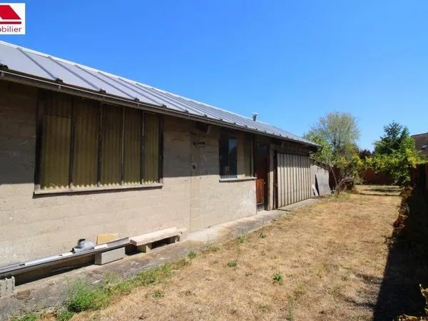 Local 2 pièces 150 m²
