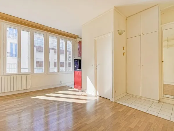 Appartement Paris 1 pièce(s) 19.64 m2