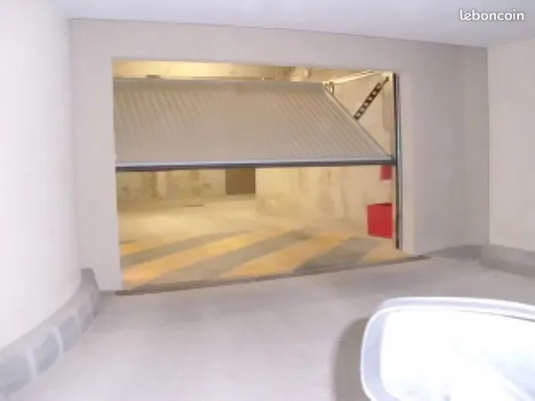 Place de parking en sous sol