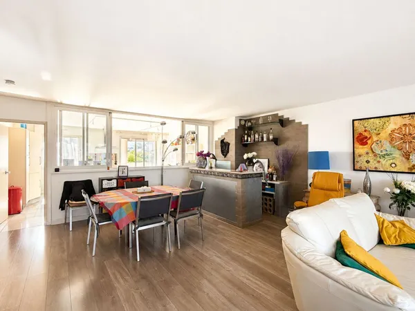 Appartement 3 pièces 130 m²