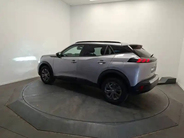Peugeot 2008 puretech 100 s&amp;s bvm6 — photo 2