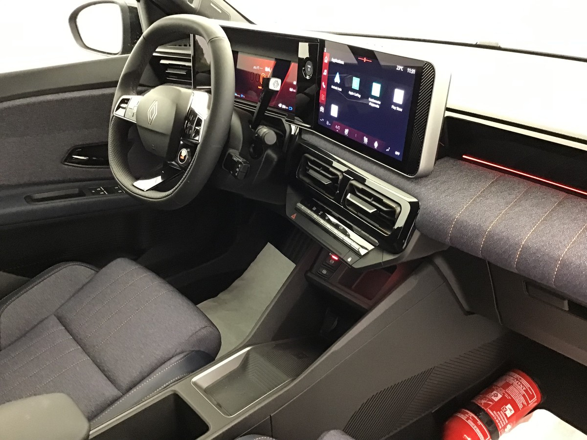 Renault R4 — photo 8