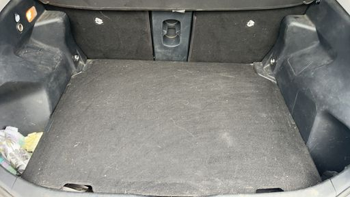 Toyota Yaris Cross 1.5 HSD 116 Hybrid 4WD E-CVT 92 - Collection – 2022 – 89403 km – Hybride essence – Boîte Robotisée — photo 36
