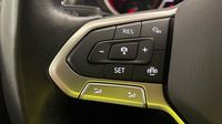 Volkswagen Tiguan 2.0 TDI 150ch Life Plus DSG7 — photo 25