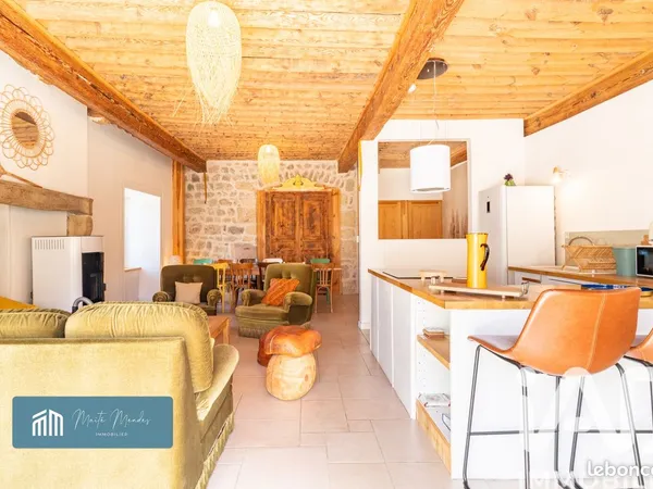Chateau 7 pièces 190 m²