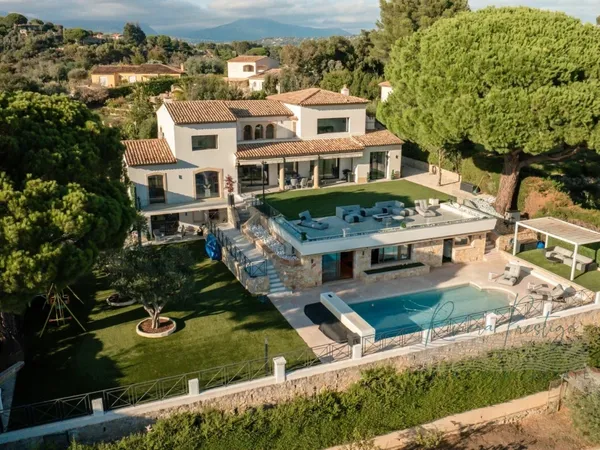 ELÉGANTE PROPRIÉTÉ VUE MER EN EXCLUSIVITÉ