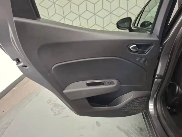 Renault Clio e-tech full hybrid 145 ch gsr2 — photo 27