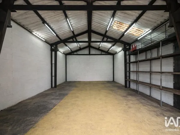 Local commercial 180 m²
