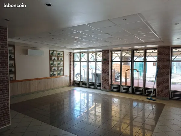 Local commercial 184m2