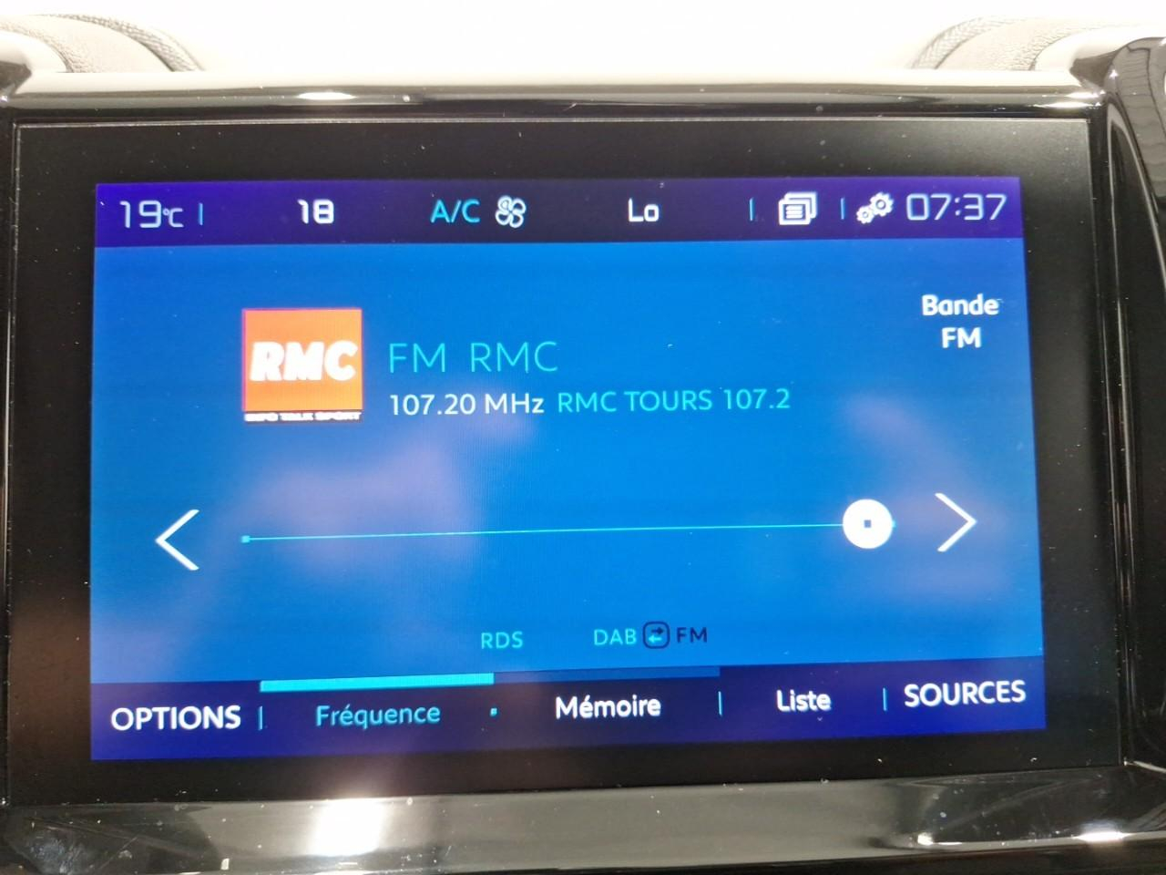 Citroën C5 Aircross hybride rechargeable 225 s&s e-eat8 c-series — photo 24