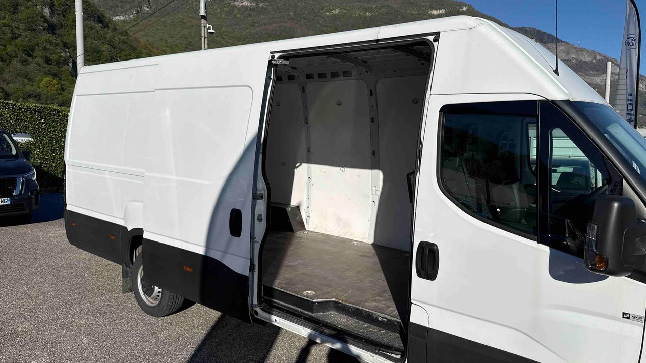 Iveco DAILY FGN 35 C 16H V20 H3 Q-LEAF HI-MATIC — photo 18