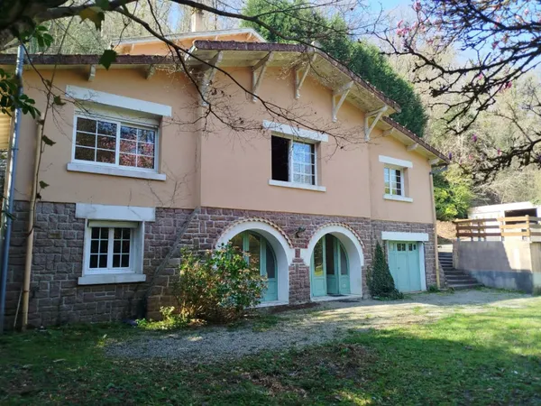 Maison 7 pièces 207 m²