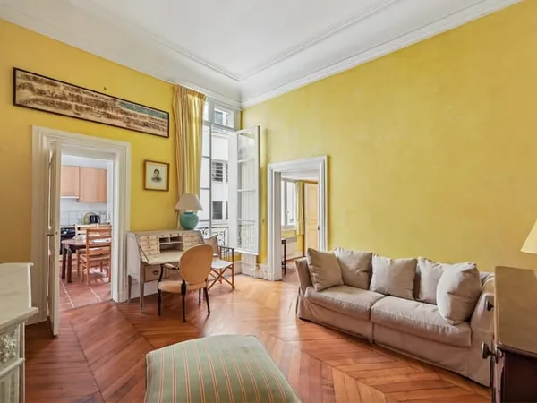 Paris Rive Gauche ? Appartement de caractère avec belle hauteur sous plafondAppartement Paris 2 pièc
