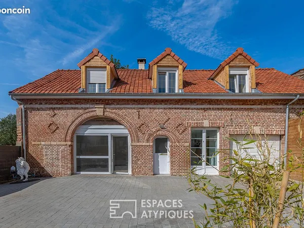 Maison 10 pièces 328 m²
