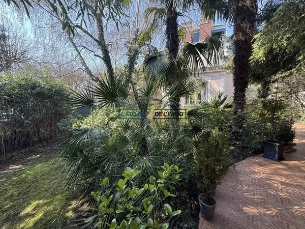Demeure de Caractère avec Jardin et Stationnement Hyper-centre d'Auxerre