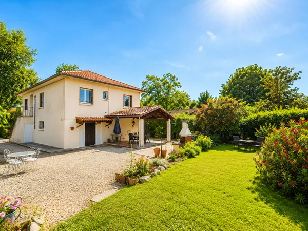 Maison familiale 105 m² ? Terrain de 3 469 m² ? Dépendance aménagée ? À quelques minutes de Montjoir