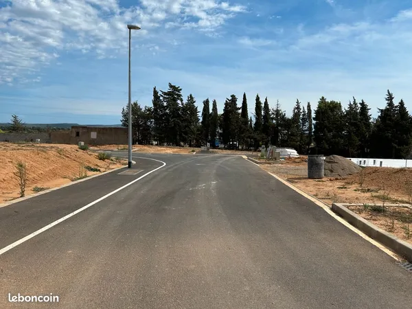 Terrain à bâtir de 394 m² aux Amarats Bas