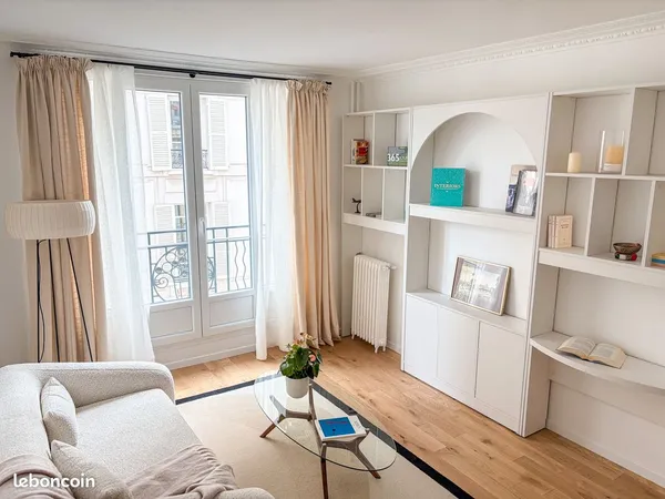 PARIS 7e - Gros-Caillou - Élégant 2 pièces de 45 m² entièrement rénové