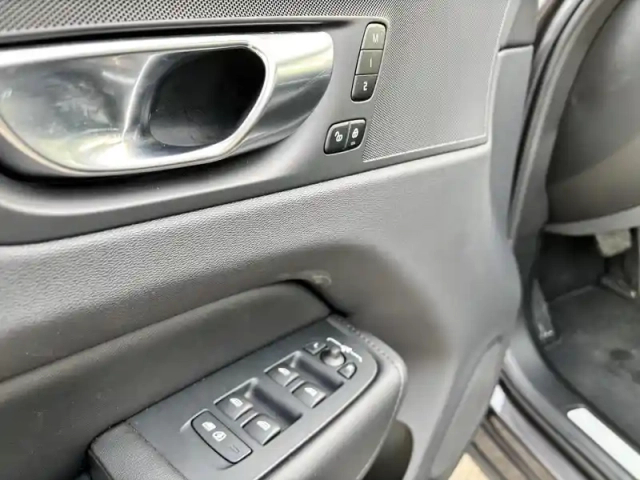 Volvo Xc60 t6 awd hybride rechargeable 253 ch+145 ch geartronic 8 — photo 19