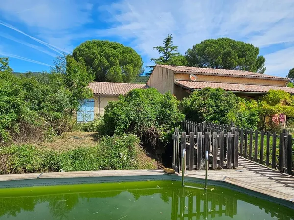 Maison au calme bénéficiant d'une très belle vue panoramique