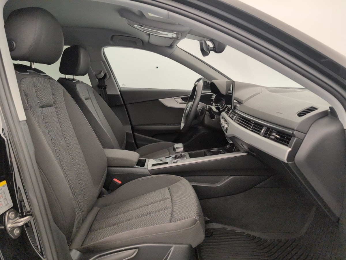 Audi A4 Avant — photo 9