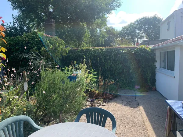 MAISON DE PLAIN PIED DE 74.58M² + 110M²