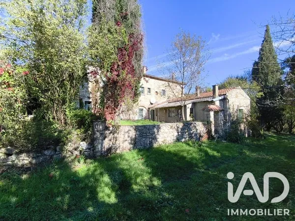 Maison 19 pièces 480 m²