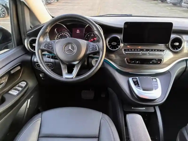 Mercedes Cla sse v 300 d extra-long avan — photo 31