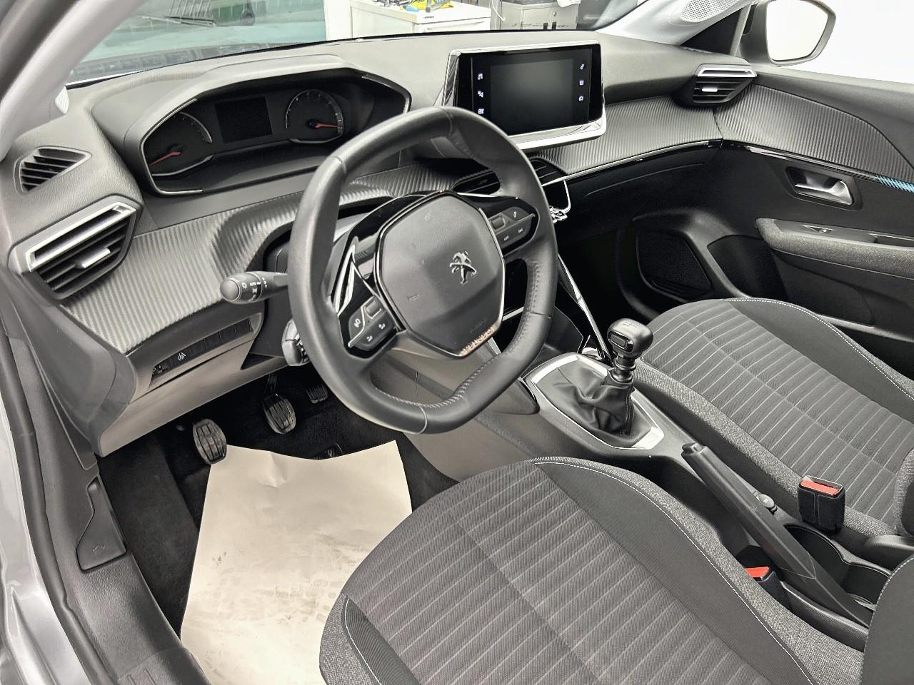 Peugeot 208 puretech 100 s&s bvm6 style — photo 9