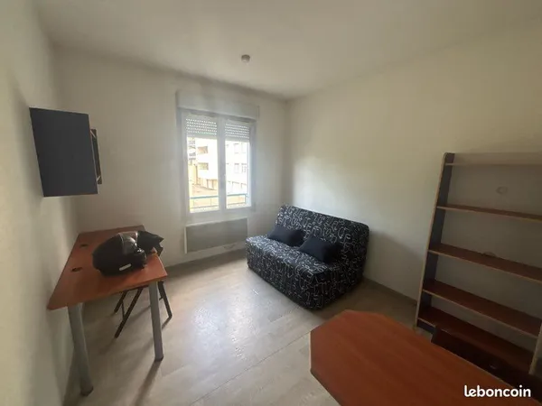 Studio 18m2 à 1 minute de Berriat, 5 minutes de la gare, GEM, INP