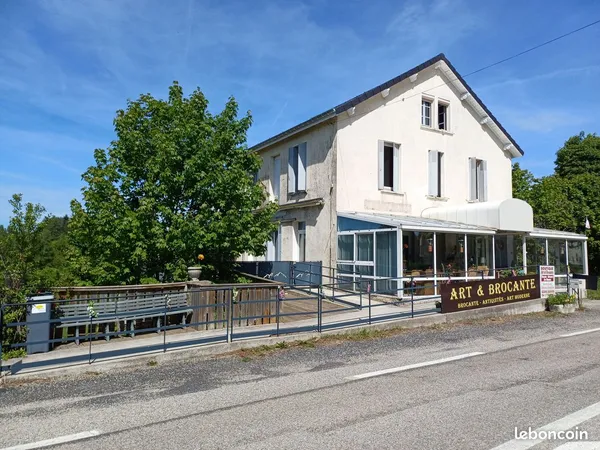 Maison 10 pièces 250 m²