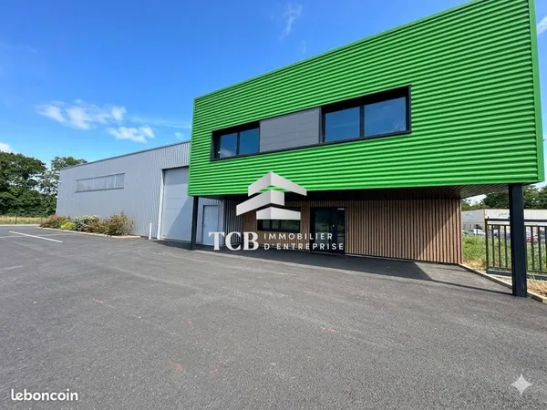 Local 690 m² Geneston