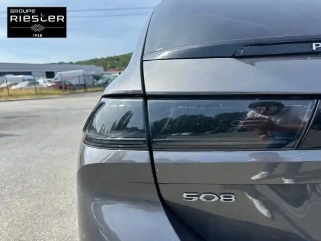Peugeot 508 sw hybrid 225 e-eat8 — photo 17