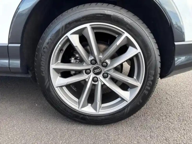 Audi Q3 sportback 35 tfsi 150ch s line s tronic 7 — photo 6