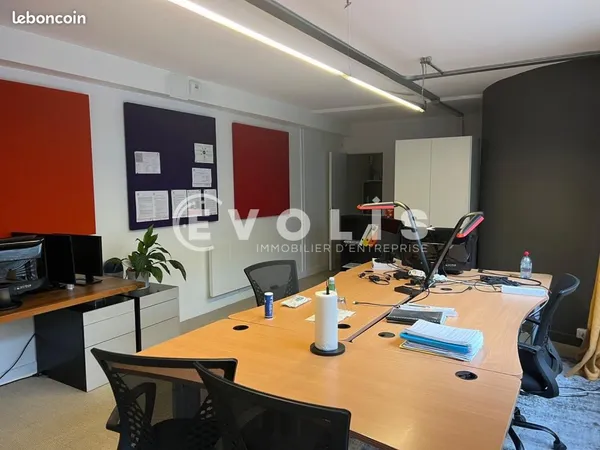 Bureaux 140 m²