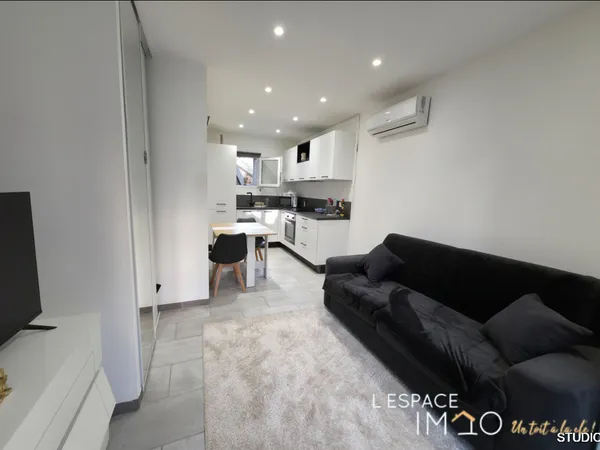 Studio rénové au coeur de Maubec village