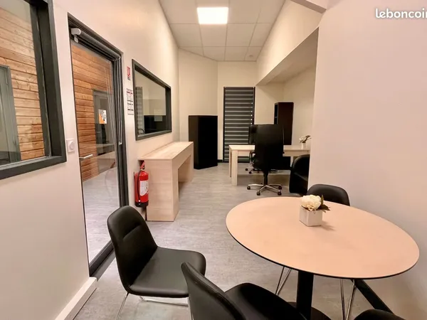 Bureau 23 m² à louer - Le Centralis, Saint-Marcellin