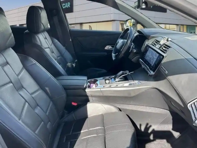 Ds Ds 7 ds7 crossback hybride e-tense 300 eat8 4x4 rivoli — photo 9