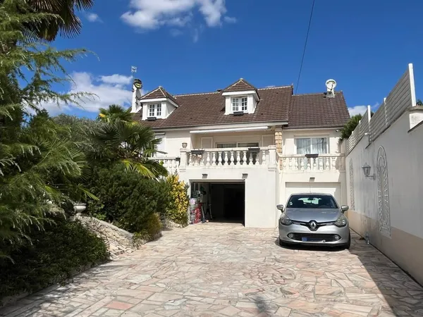 Coup de coeur assuré à Rozay-en-Brie — Magnifique maison de maçon aux prestations haut de gamme