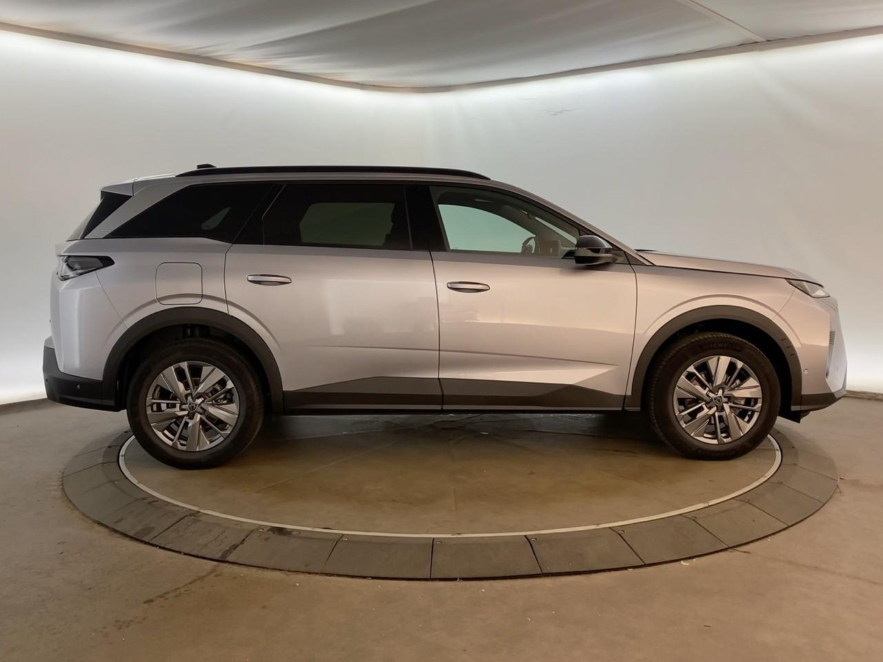 Peugeot 5008 hybrid 145 ch e-dcs6 allure — photo 4