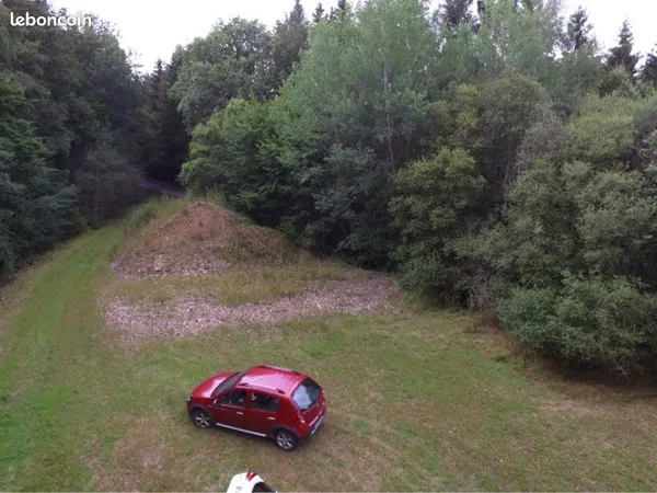 Terrain de loisir 1ha avec eau + électricité