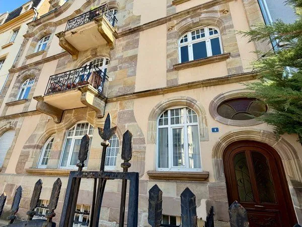Appartement bourgeois 5 pièces - 126m2 - 3 chambres