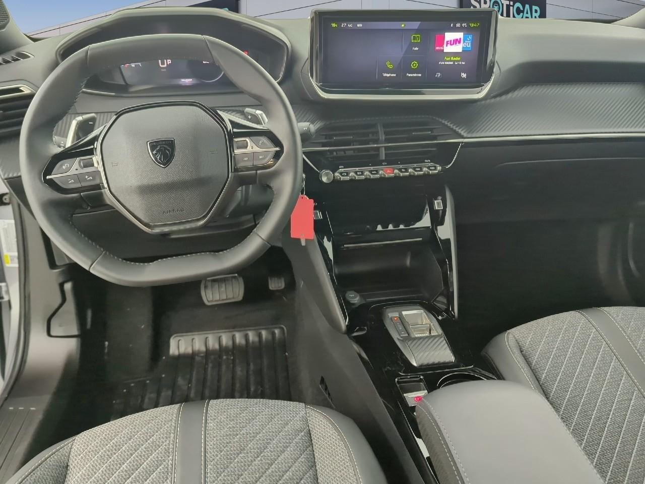 Peugeot 2008 hybrid 145 ch e-dcs6 allure — photo 8