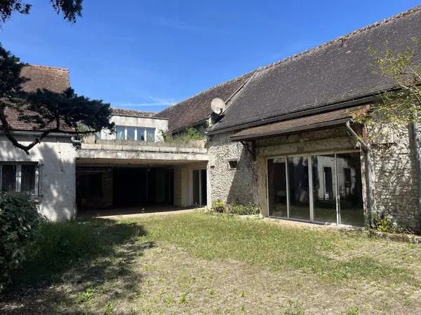 EXCLUSIVITÉ - PROPRIÉTÉ DE CARACTÈRE 850 M², TERRAIN 4500 M²