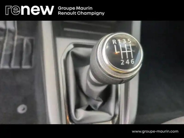 Renault Clio 1.0 tce 90ch equilibre — photo 29