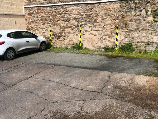 🚗 Place de parking sécurisée - À 3 min à pied du CHU Hôtel-Dieu (Nantes)