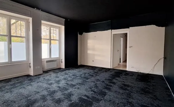Bureau 92 m²