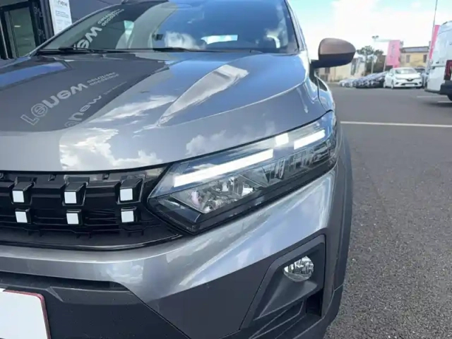 Dacia Sandero eco-g 120 auto — photo 21